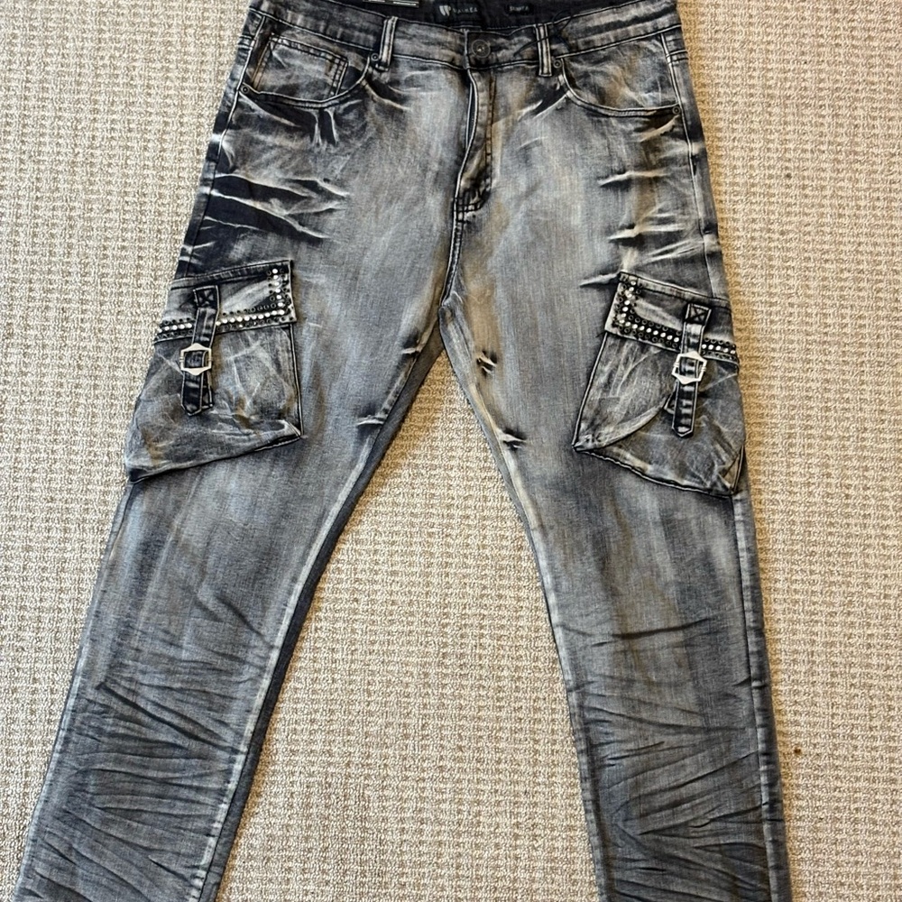 Stylish Distressed Cargo Jeans